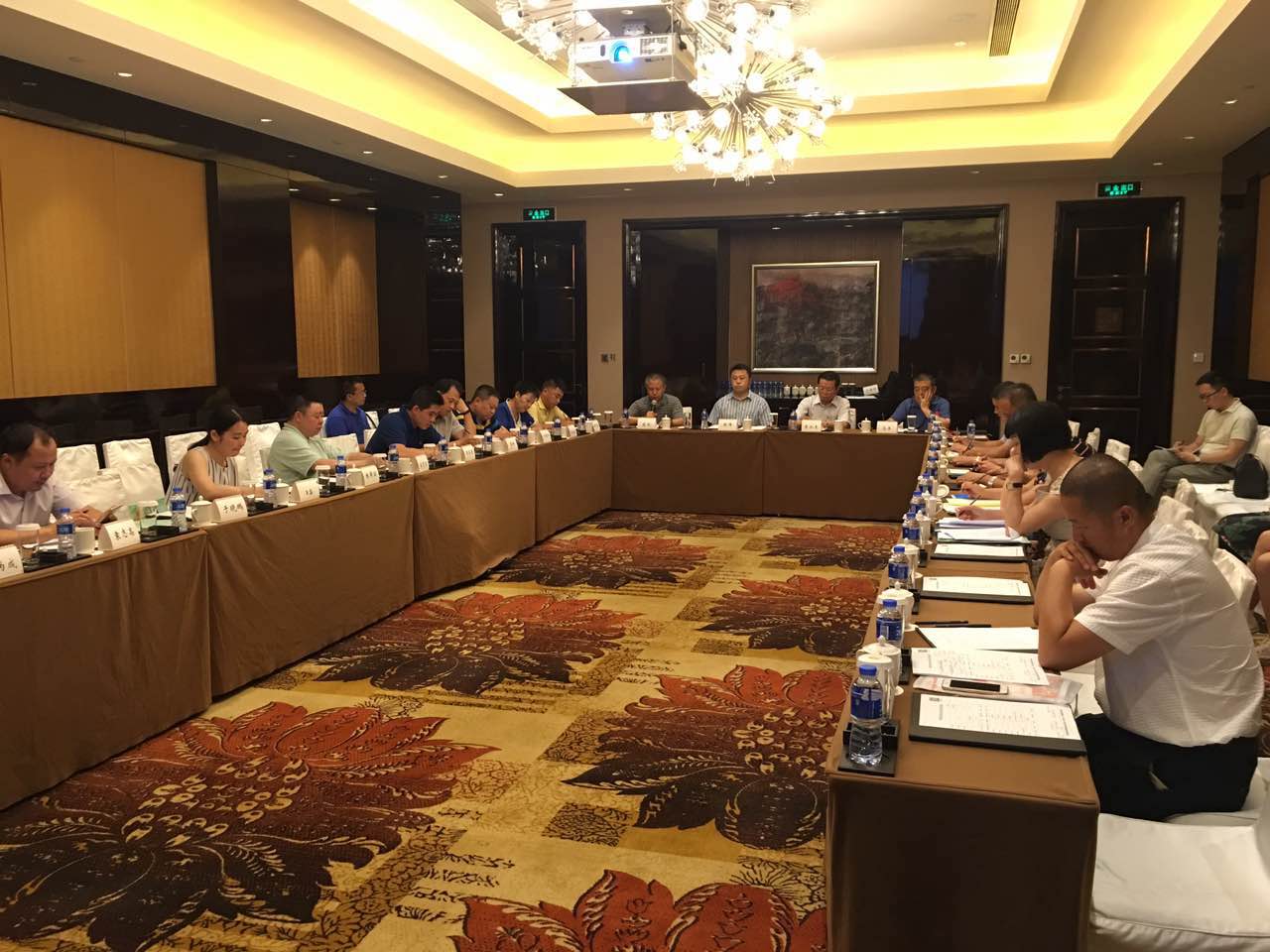 香港正版六台盒宝典资料大全