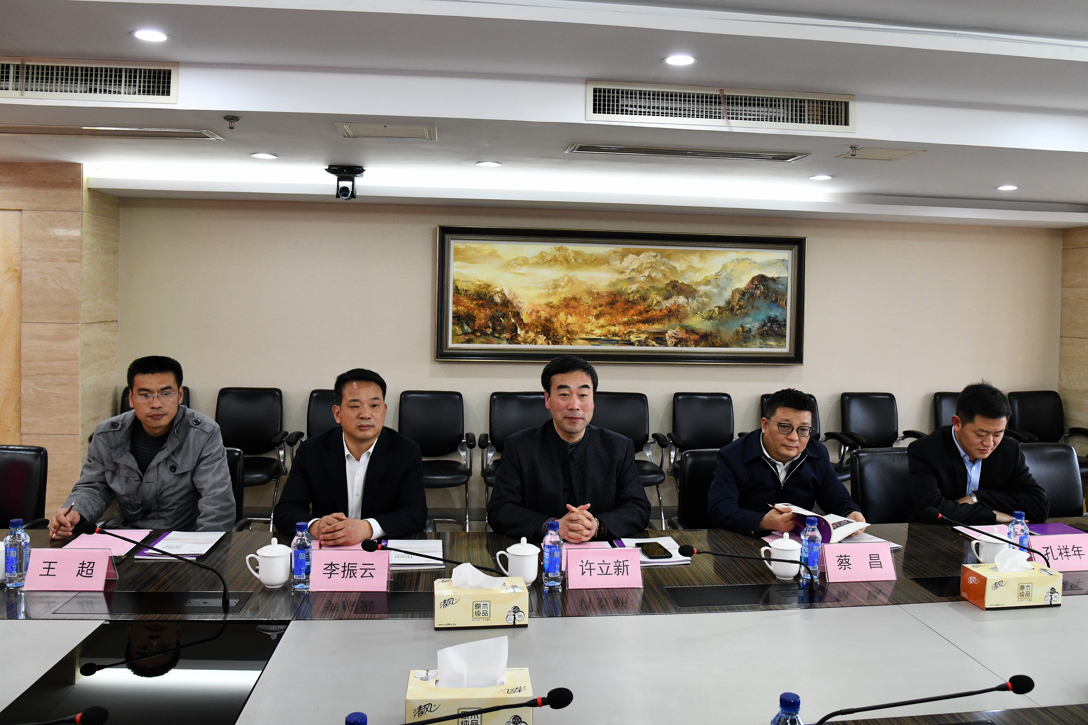 香港正版六台盒宝典资料大全